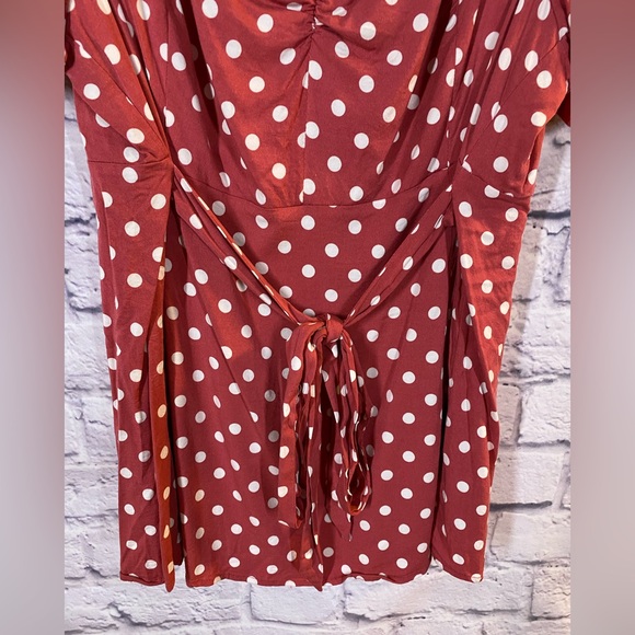 Torrid Polka Dot Ruched Tie Waist Short Sleeve Blouse Plus Size 3X - Picture 4 of 8